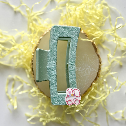 Medium Fuzzy Bunny RTS Clip